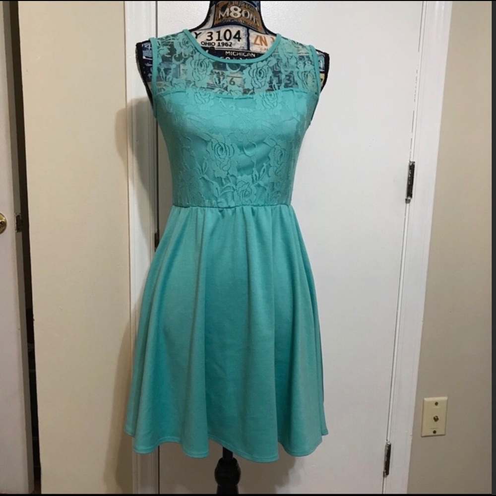 EUC Pinc Turquoise Lace Casual Sleeveless mini Dress